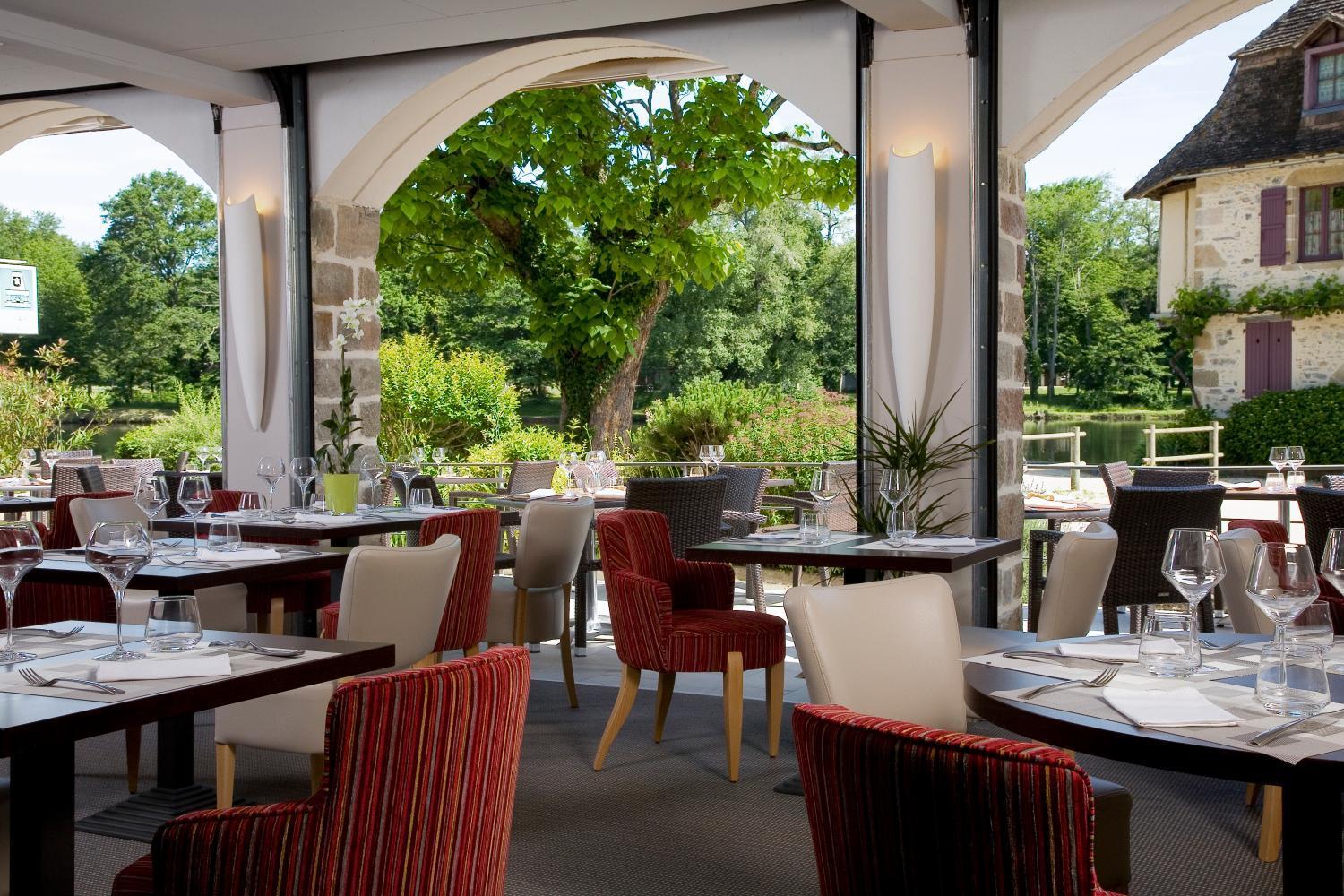 Logis Hotel Les Flots Bleus Болио-сюр-Дордон Екстериор снимка