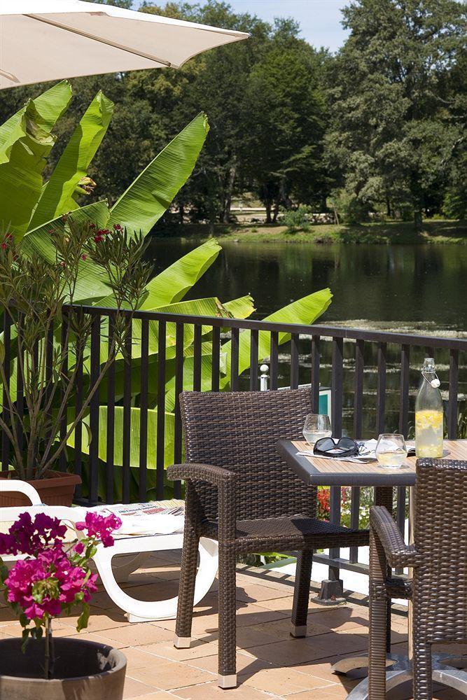 Logis Hotel Les Flots Bleus Болио-сюр-Дордон Екстериор снимка