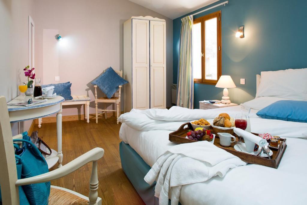Logis Hotel Les Flots Bleus Болио-сюр-Дордон Стая снимка